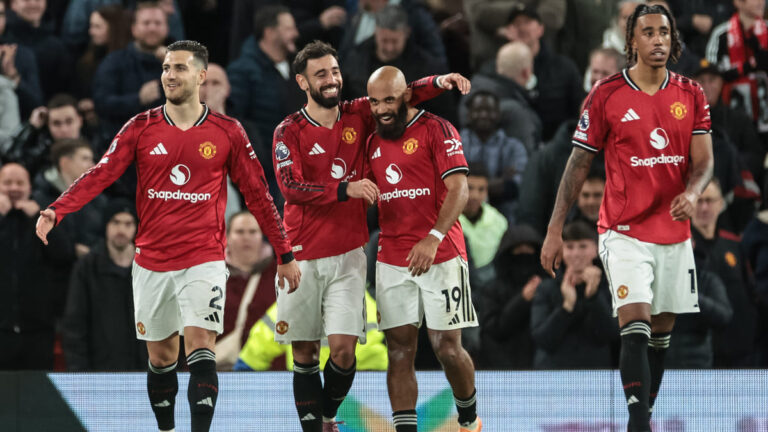 Diogo Dalot, Bruno Fernandes, Bryan Mbuemo i Leny Yoro